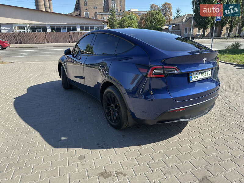 Внедорожник / Кроссовер Tesla Model Y 2023 в Киеве