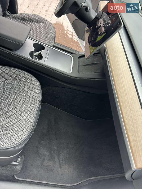 Внедорожник / Кроссовер Tesla Model Y 2023 в Новояворовске фото 29 Внедорожник / Кроссовер Tesla Model Y 2023 в Новояворовске