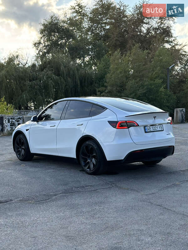 Позашляховик / Кросовер Tesla Model Y 2024 в Дніпрі
