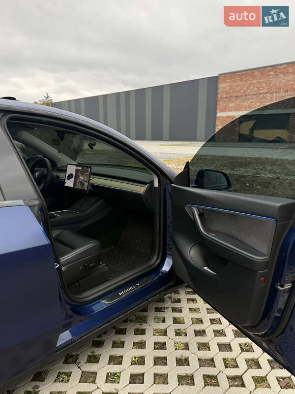 Внедорожник / Кроссовер Tesla Model Y 2021 в Хмельницком