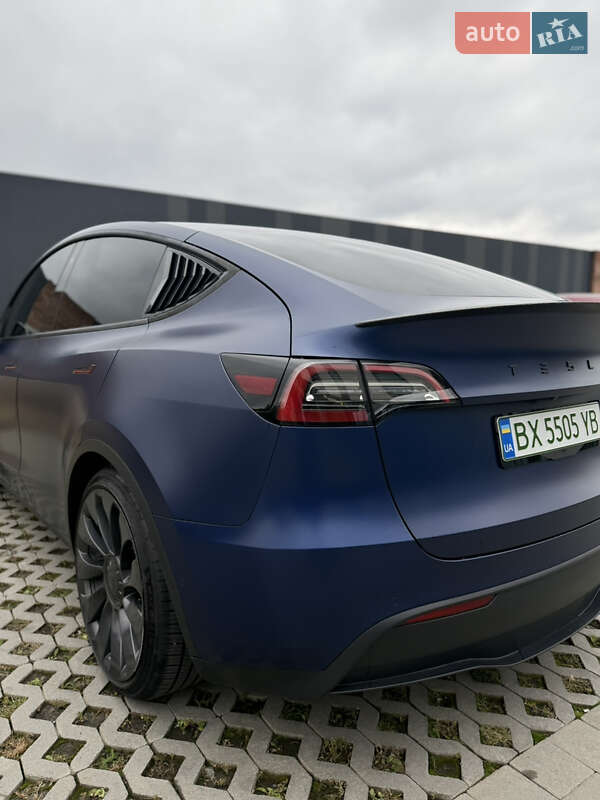 Внедорожник / Кроссовер Tesla Model Y 2021 в Хмельницком