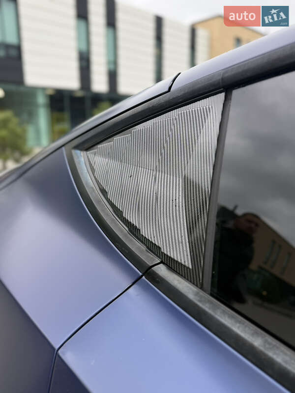 Внедорожник / Кроссовер Tesla Model Y 2021 в Хмельницком