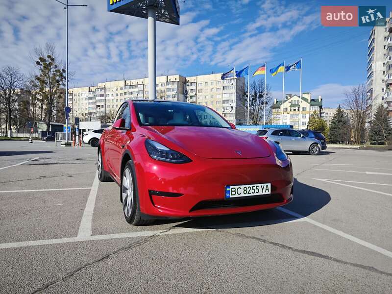 Позашляховик / Кросовер Tesla Model Y 2022 в Львові