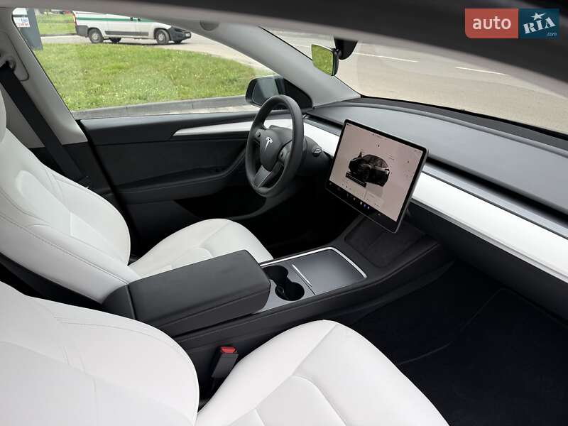 Внедорожник / Кроссовер Tesla Model Y 2023 в Львове
