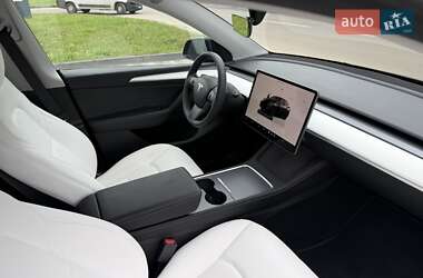 Позашляховик / Кросовер Tesla Model Y 2023 в 