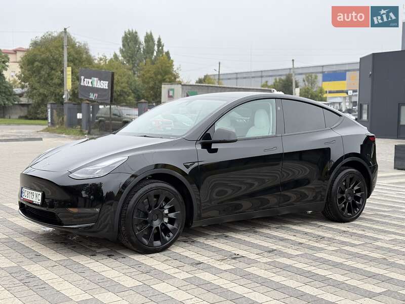 Внедорожник / Кроссовер Tesla Model Y 2023 в Львове