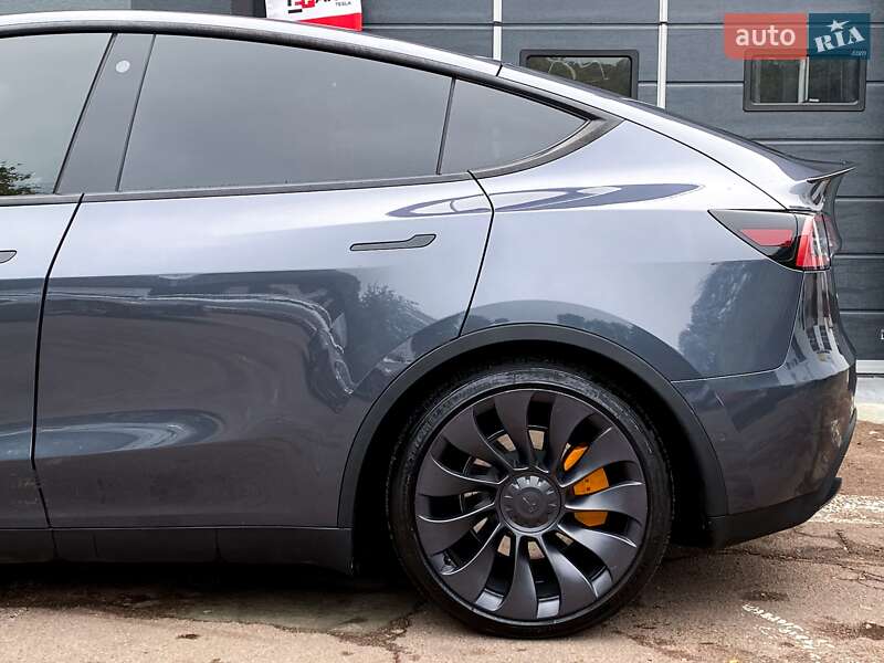 Позашляховик / Кросовер Tesla Model Y 2022 в Києві