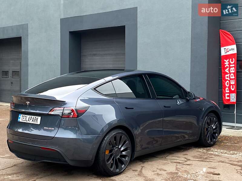 Позашляховик / Кросовер Tesla Model Y 2022 в Києві