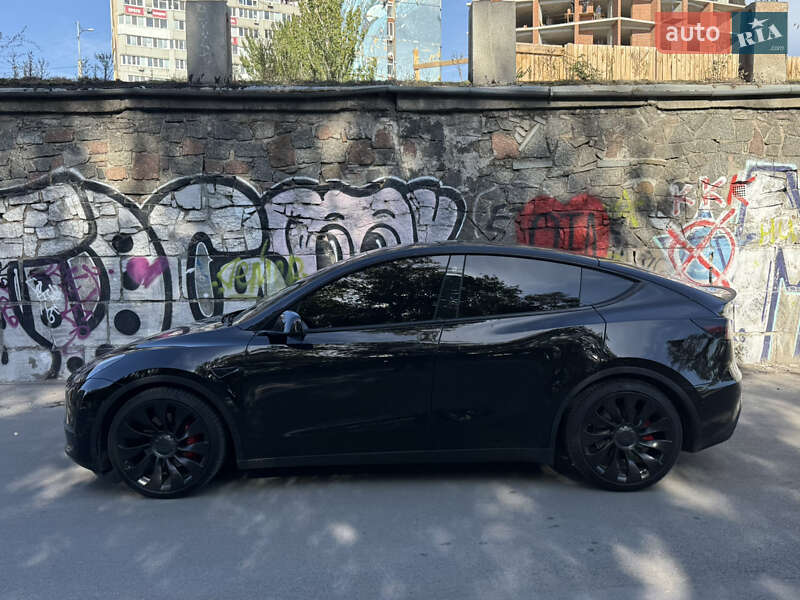 Tesla Model Y 2022