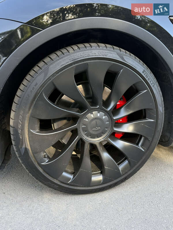 Позашляховик / Кросовер Tesla Model Y 2022 в Дніпрі