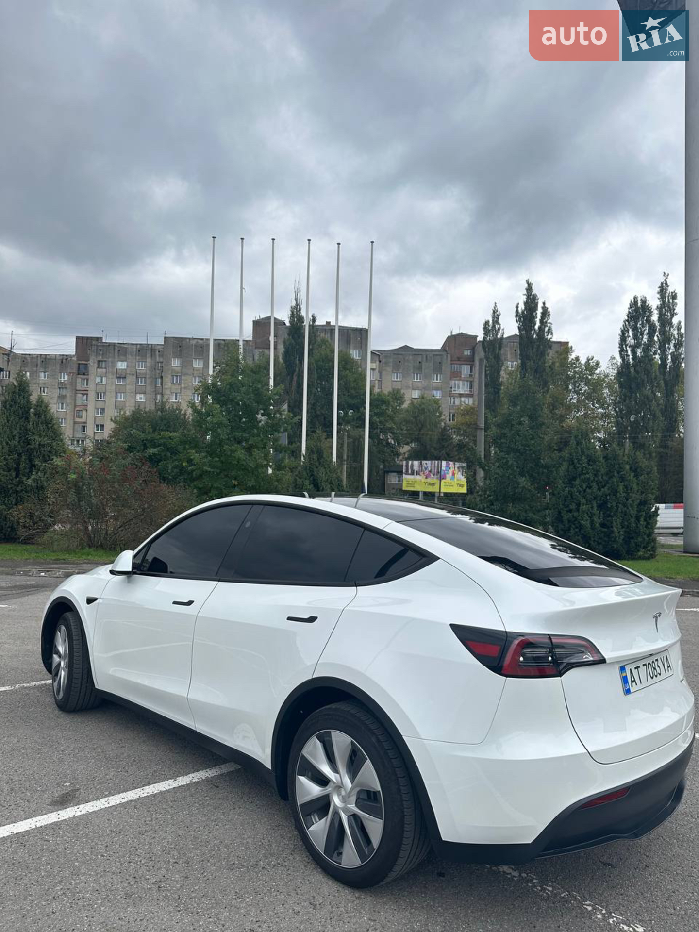 2024 Tesla Model Y - мініатюра 9