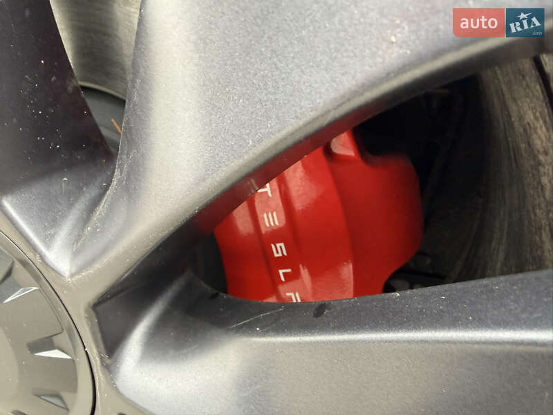Внедорожник / Кроссовер Tesla Model Y 2021 в Могилев-Подольске