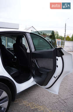 Внедорожник / Кроссовер Tesla Model Y 2022 в 