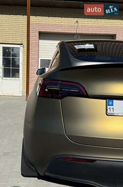 Внедорожник / Кроссовер Tesla Model Y 2024 в 