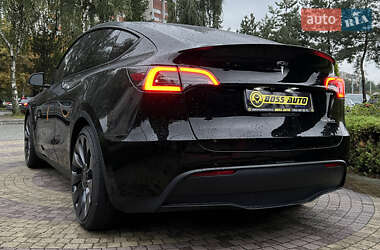 Внедорожник / Кроссовер Tesla Model Y 2024 в 