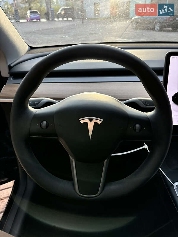 Внедорожник / Кроссовер Tesla Model Y 2023 в Долине