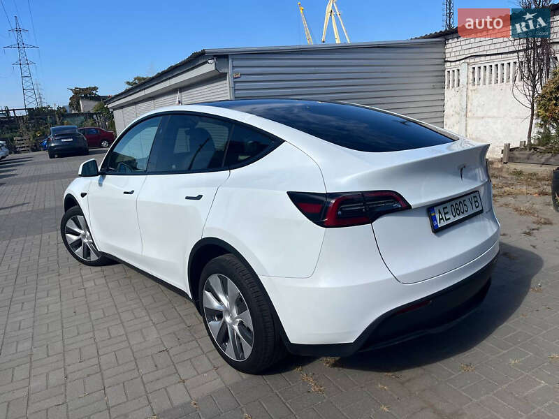Внедорожник / Кроссовер Tesla Model Y 2024 в Днепре