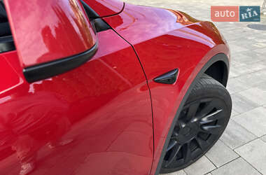 Позашляховик / Кросовер Tesla Model Y 2023 в 