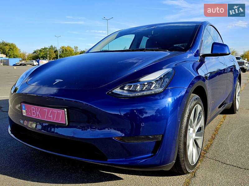 Tesla Model Y 2021