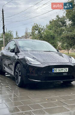 Позашляховик / Кросовер Tesla Model Y 2021 в Миколаєві