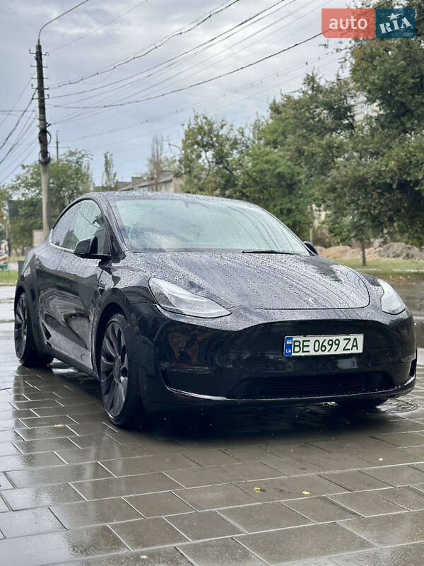 Tesla Model Y 2021