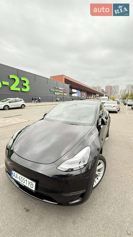 Позашляховик / Кросовер Tesla Model Y 2023 в Києві