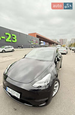 Позашляховик / Кросовер Tesla Model Y 2023 в 