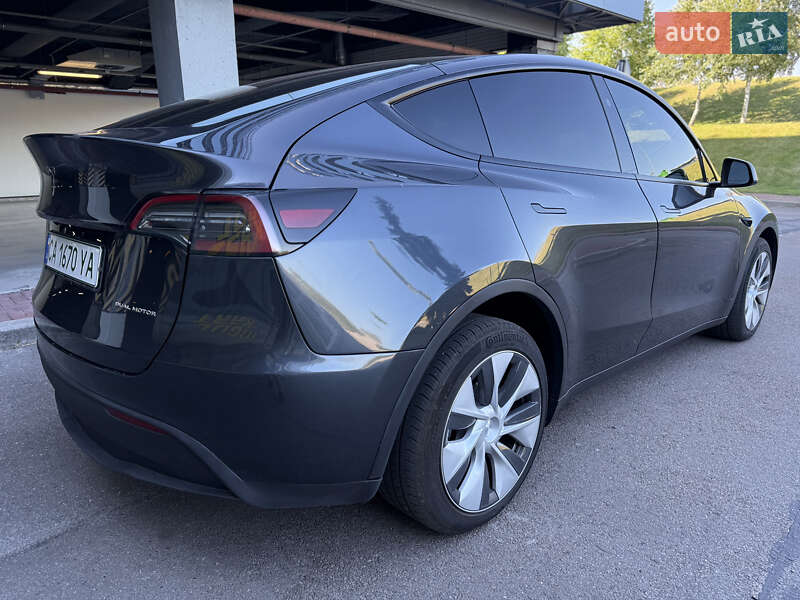 Внедорожник / Кроссовер Tesla Model Y 2024 в Киеве