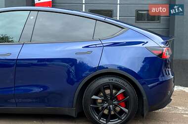 Позашляховик / Кросовер Tesla Model Y 2021 в 