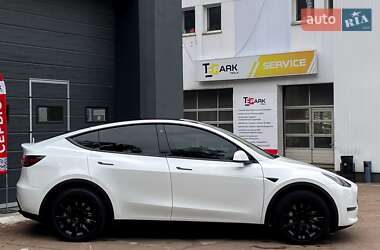 Позашляховик / Кросовер Tesla Model Y 2023 в 