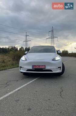 Внедорожник / Кроссовер Tesla Model Y 2021 в Киеве