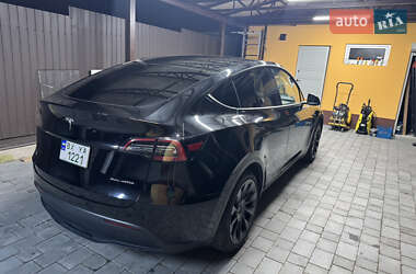 Позашляховик / Кросовер Tesla Model Y 2022 в 