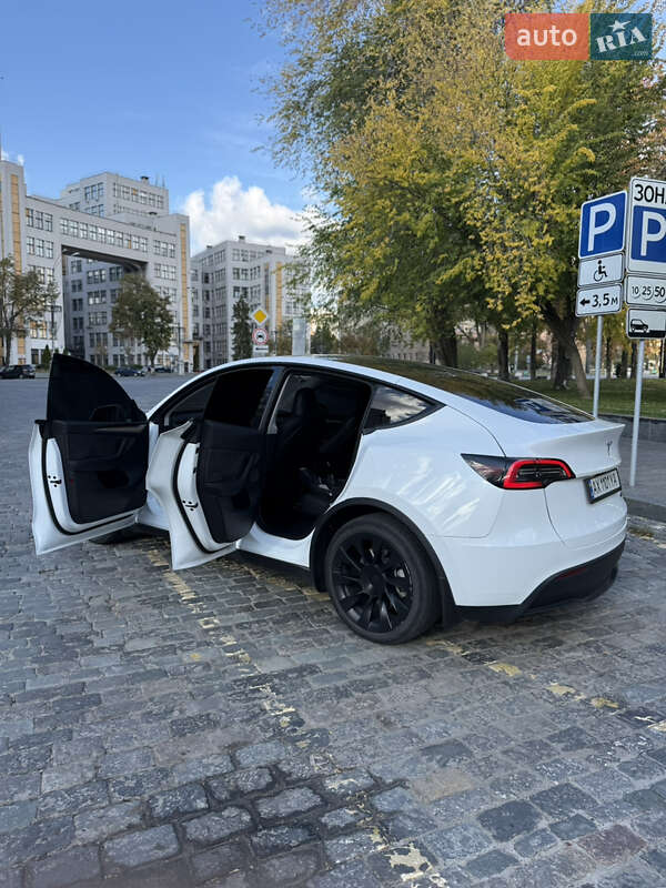 Позашляховик / Кросовер Tesla Model Y 2022 в Харкові