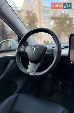 Позашляховик / Кросовер Tesla Model Y 2022 в 