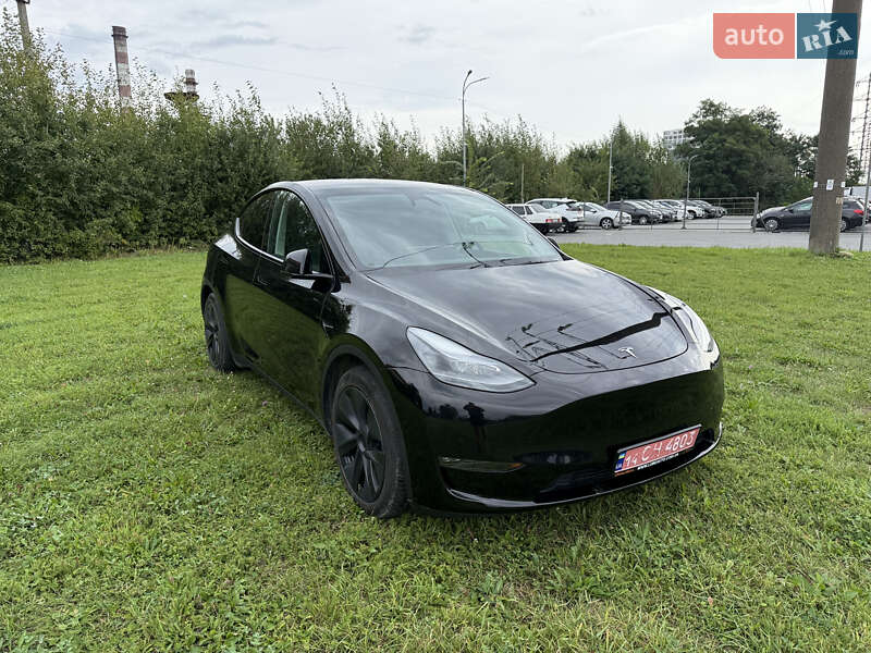 Внедорожник / Кроссовер Tesla Model Y 2024 в 