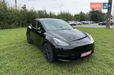 Внедорожник / Кроссовер Tesla Model Y 2024 в 