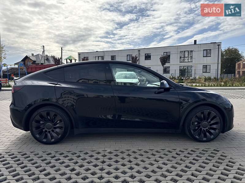 Внедорожник / Кроссовер Tesla Model Y 2022 в Луцке