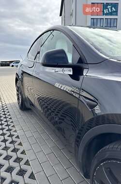 Внедорожник / Кроссовер Tesla Model Y 2022 в 