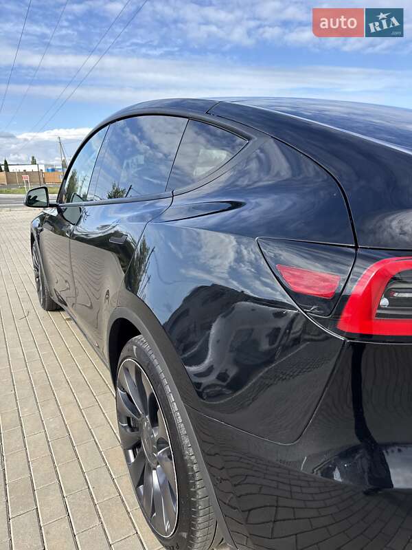 Внедорожник / Кроссовер Tesla Model Y 2022 в Луцке