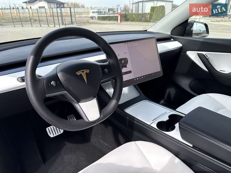 Внедорожник / Кроссовер Tesla Model Y 2022 в Луцке