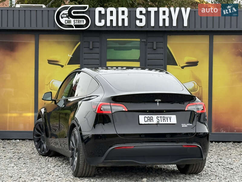 Позашляховик / Кросовер Tesla Model Y 2021 в Стрию