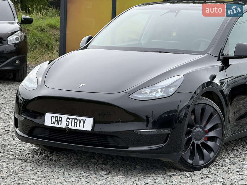 Позашляховик / Кросовер Tesla Model Y 2021 в Стрию