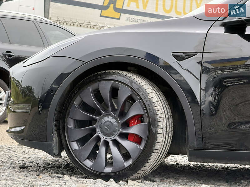Позашляховик / Кросовер Tesla Model Y 2021 в Стрию