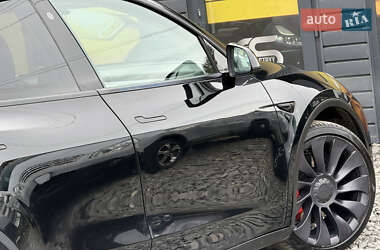 Позашляховик / Кросовер Tesla Model Y 2021 в 