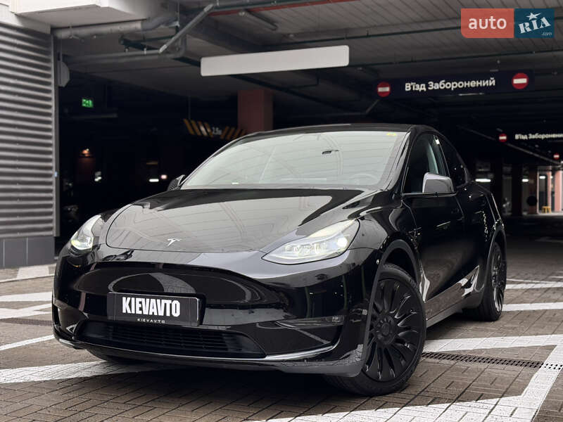 Внедорожник / Кроссовер Tesla Model Y 2023 в Киеве