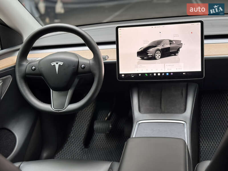 Внедорожник / Кроссовер Tesla Model Y 2023 в Киеве