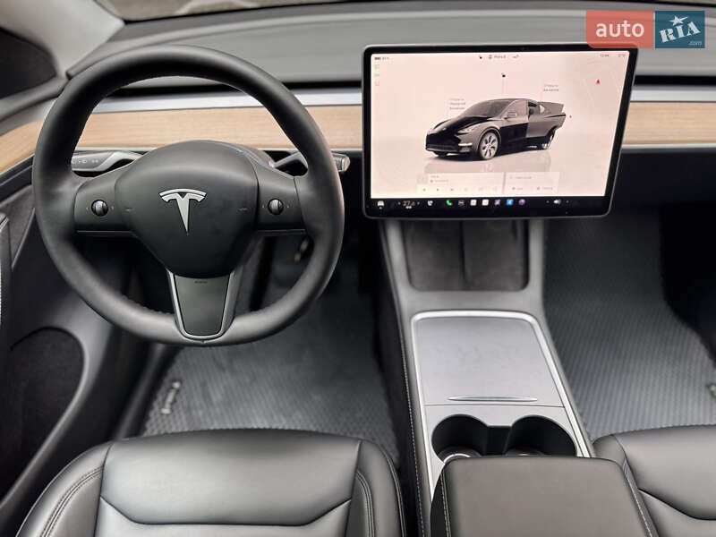 Внедорожник / Кроссовер Tesla Model Y 2023 в Киеве