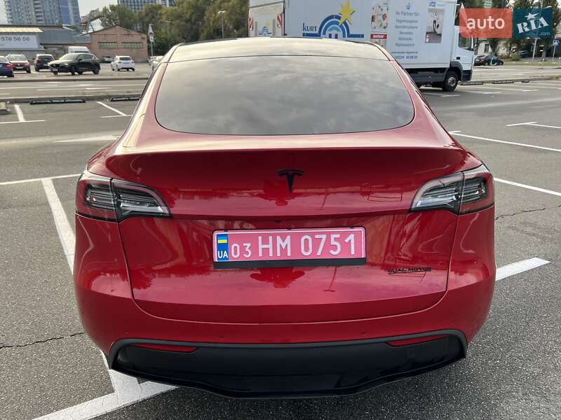 Внедорожник / Кроссовер Tesla Model Y 2020 в Киеве