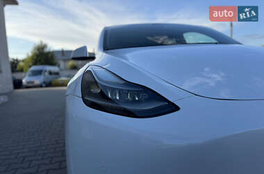 Внедорожник / Кроссовер Tesla Model Y 2020 в 