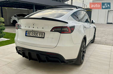 Внедорожник / Кроссовер Tesla Model Y 2021 в 